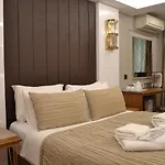 호텔 Gumus Palace Gungoren 3*